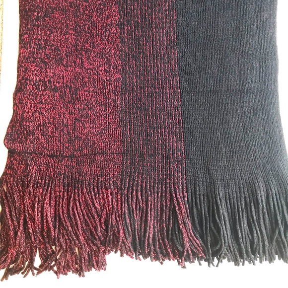 Poncho - Picture 3 of 3